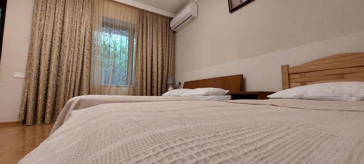 Geo Kutaisi Apartment Bagian luar foto
