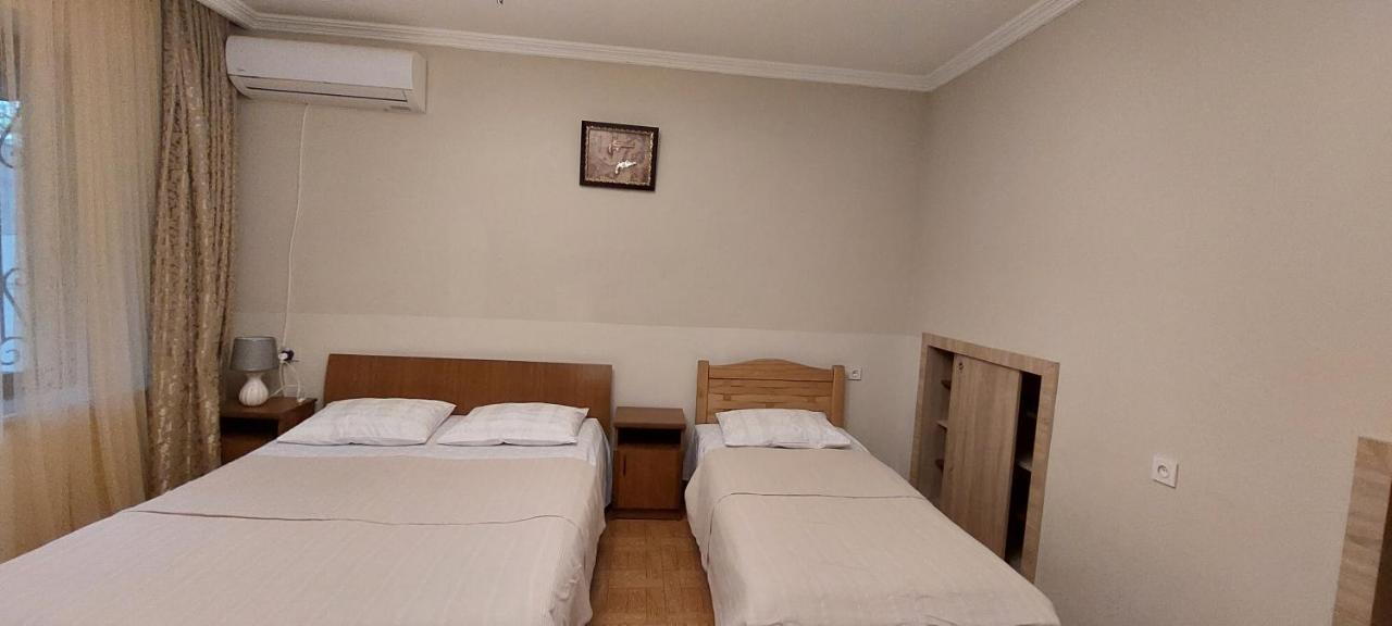 Geo Kutaisi Apartment Bagian luar foto