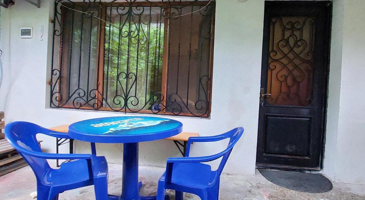 Geo Kutaisi Apartment Bagian luar foto