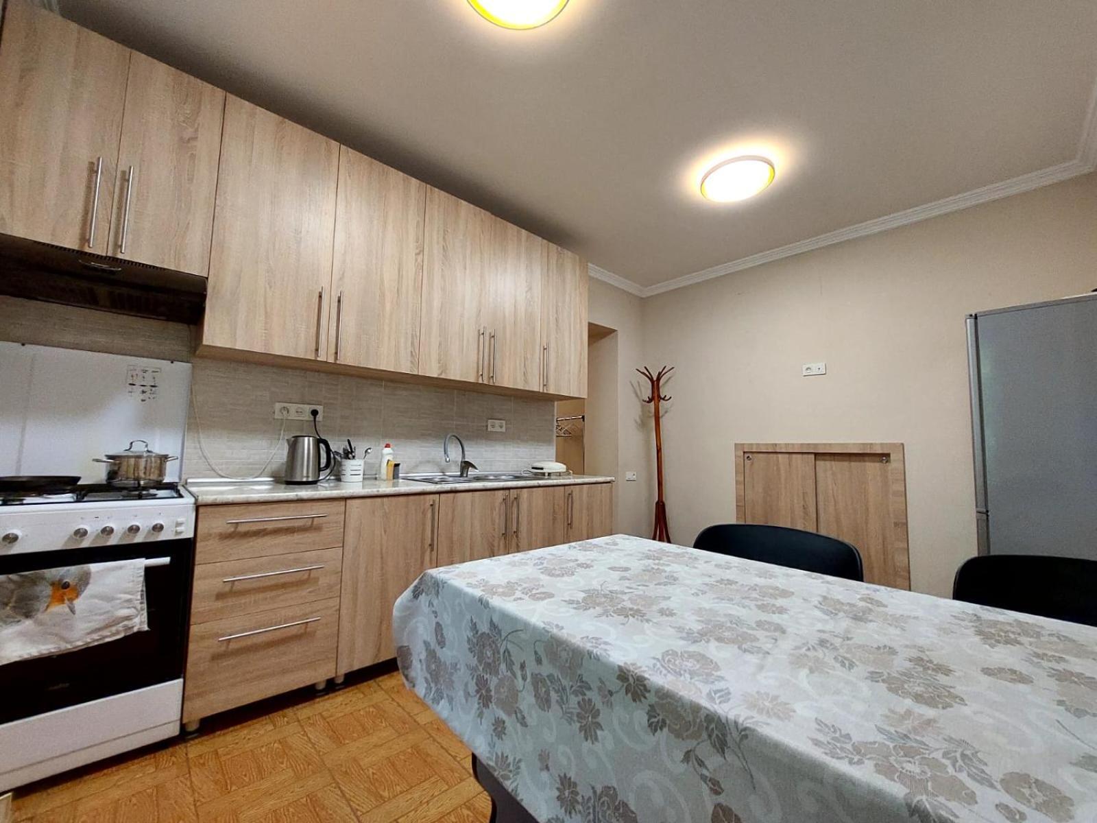 Geo Kutaisi Apartment Bagian luar foto
