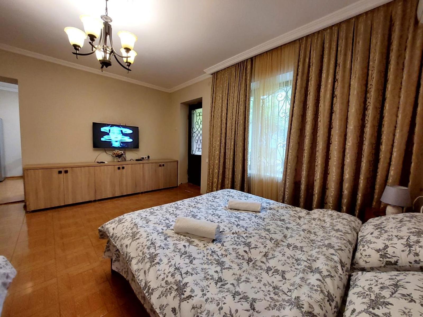 Geo Kutaisi Apartment Bagian luar foto